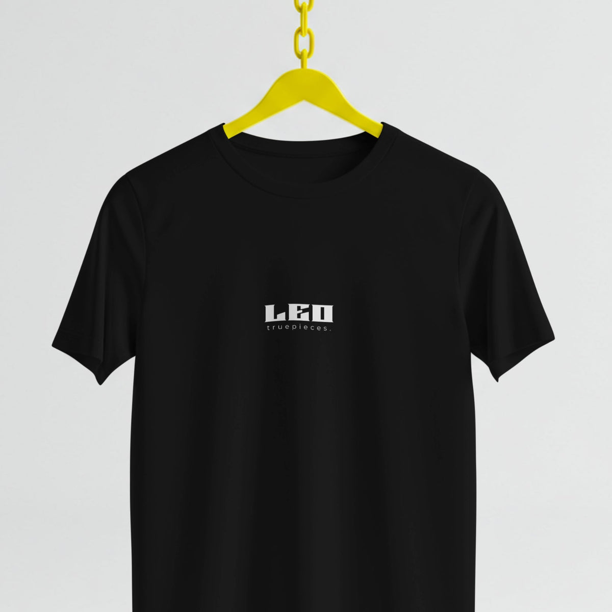 LÖWE T-Shirt - [Essential Edition]
